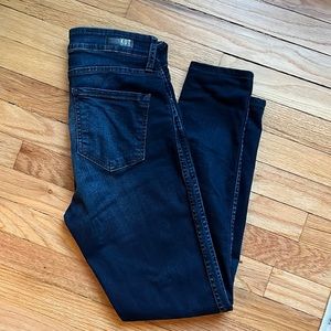 Kut from the Kloth jeans. Mia. Fab ab toothpick skinny. Size 4